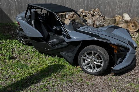 2023 Polaris Slingshot, gray